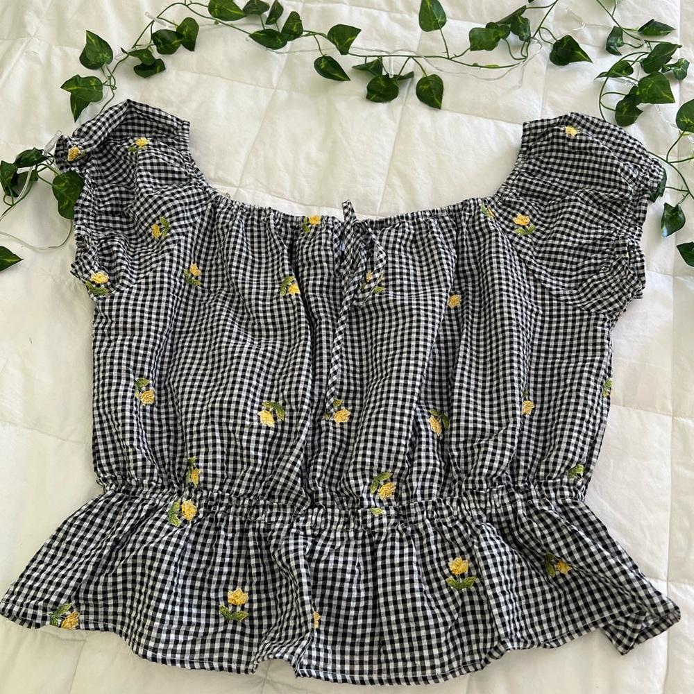 Gingham puff sleeve peplum top